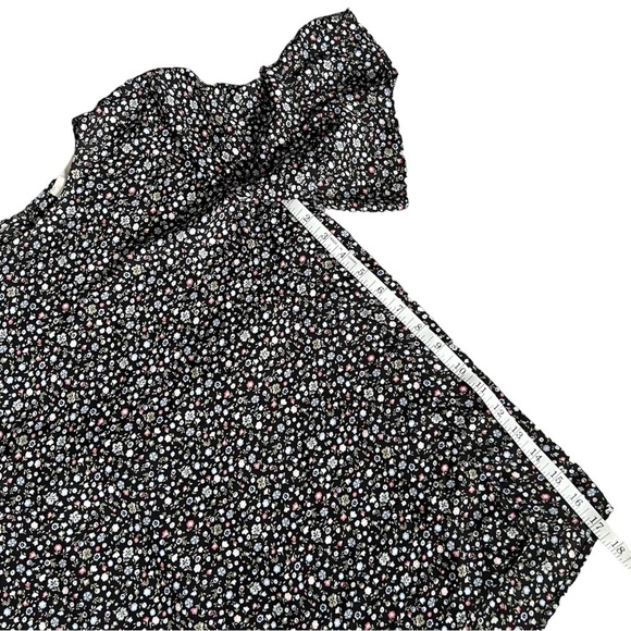 LOFT Black Floral Top with Bell Short Sleeves Size S LIKE NEW - Picture 7 of 10